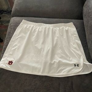 White auburn skort perfect condition smoke free pet free size medium